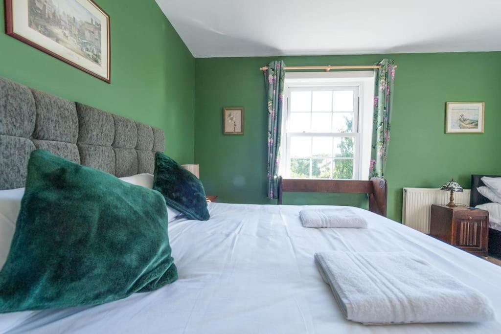 Firs Sleeps 15 Stunning Country House With Hot Tub Sudbourne Exterior foto
